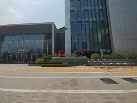 Alibaba and Moonshot AI launch new models. Global AI competition heats up.